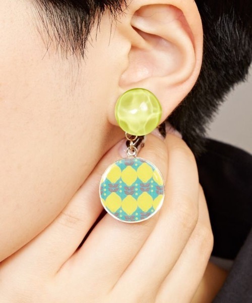 カヤ（カヤ）の「【カヤ】レトロモダン丸イヤリング（イヤリング・レディース・レッド系その他/アニマル/レモンイエロー・FREE）」の5枚目の写真