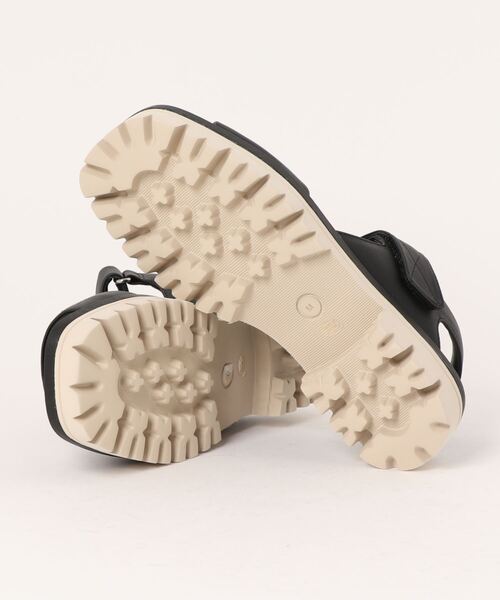 SUPER HAKKA（スーパーハッカ）の「ミニブランツ刺繍スクエアトウサンダル（サンダル・レディース・ベージュ/ブラック・L/M）」の8枚目の写真