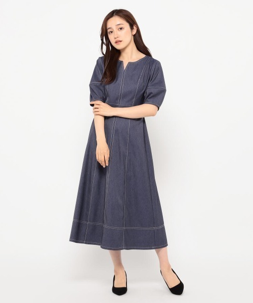 MISCH MASCH（ミッシュマッシュ）の「キーネックポリデニムワンピース（ワンピース・レディース・ブラック/ブルー・MEDIUM）」の11枚目の写真