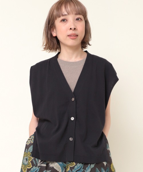 RNA-N（アールエヌエーエヌ）の「K2626 コットンノースリベスト（ベスト・レディース・ベージュ/グリーン/チャコール・MEDIUM）」の2枚目の写真