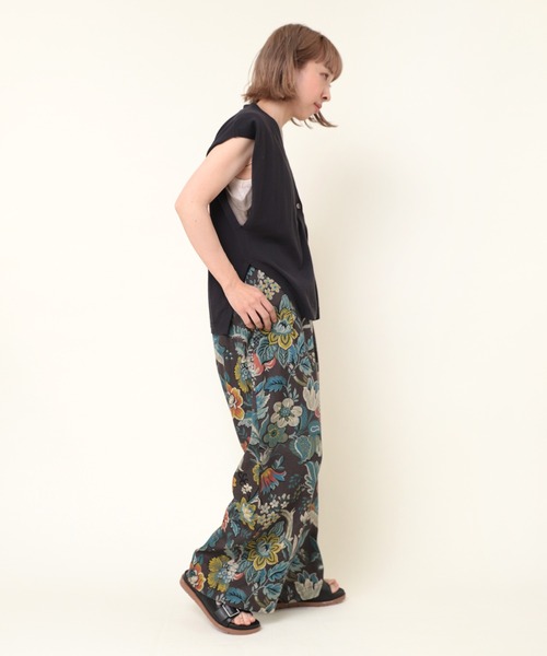 RNA-N（アールエヌエーエヌ）の「K2626 コットンノースリベスト（ベスト・レディース・ベージュ/グリーン/チャコール・MEDIUM）」の4枚目の写真