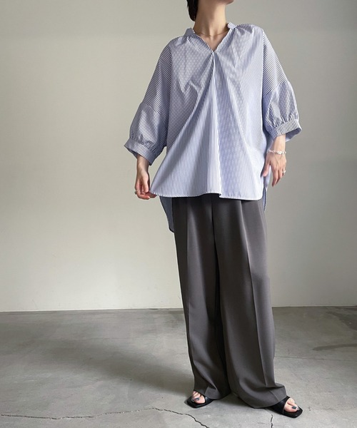 cona（コナ）の「スタンドギャザーVネックブラウス（シャツ/ブラウス・レディース・パープル/ブルー/オフホワイト・FREE）」の22枚目の写真