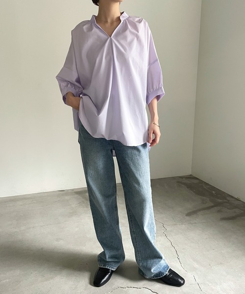 cona（コナ）の「スタンドギャザーVネックブラウス（シャツ/ブラウス・レディース・パープル/ブルー/オフホワイト・FREE）」の12枚目の写真