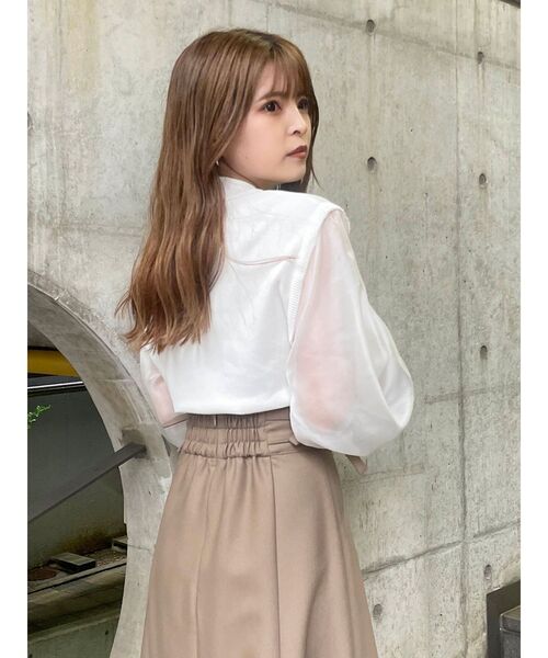 MURUA（ムルーア）の「シャイニースリーブドッキングニット（ニット/セーター・レディース・ブラック/ホワイト/ブルー・FREE）」の4枚目の写真