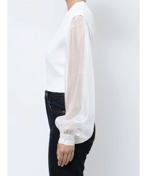 MURUA（ムルーア）の「シャイニースリーブドッキングニット（ニット/セーター・レディース・ブラック/ホワイト/ブルー・FREE）」の21枚目の写真