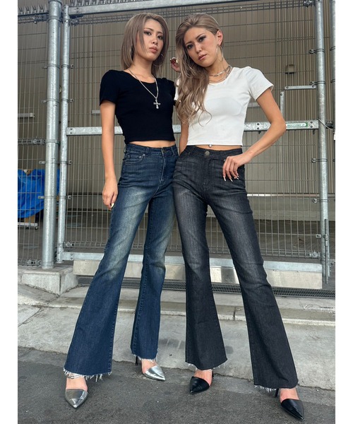 EGOIST（エゴイスト）の「Backレースアップフレアデニムパンツ（デニムパンツ・レディース・ブラック/ネイビー・S/M/SS）」の4枚目の写真