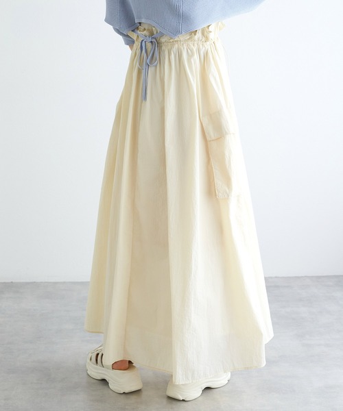 w closet（ダブルクローゼット）の「カーゴナイロンキャミワンピース（ワンピース・レディース・ブラック/ライトカーキ/グレイッシュベージュ/ブラウン/スミクロ・FREE）」の10枚目の写真