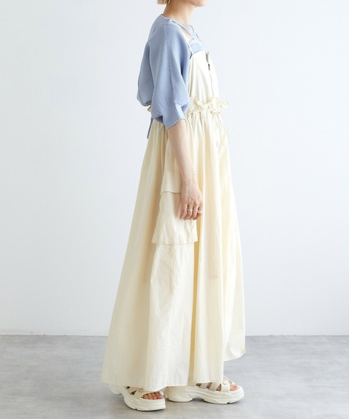 w closet（ダブルクローゼット）の「カーゴナイロンキャミワンピース（ワンピース・レディース・ブラック/ライトカーキ/グレイッシュベージュ/ブラウン/スミクロ・FREE）」の12枚目の写真