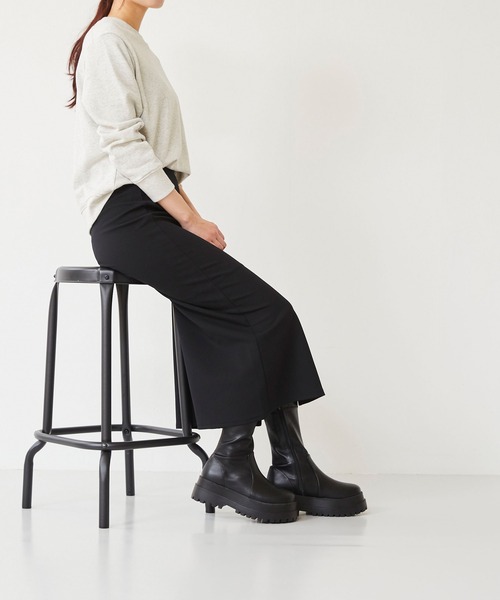 menue（メヌエ）の「ストレッチ 厚底 ミドルブーツ（ブーツ・レディース・アイボリー/ブラック・M/S/LL/L）」の17枚目の写真