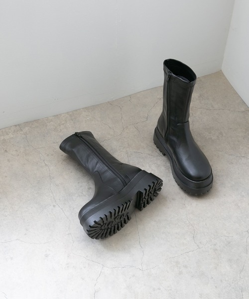 menue（メヌエ）の「ストレッチ 厚底 ミドルブーツ（ブーツ・レディース・アイボリー/ブラック・M/S/LL/L）」の13枚目の写真