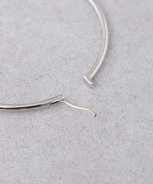 CIAOPANIC TYPY（チャオパニックティピー）の「【 lil/リル】メタルフープピアスM（ピアス（両耳用）・レディース・シルバー/ゴールド・ONE SIZE）」の6枚目の写真