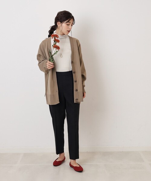 SHOO・LA・RUE（シューラルー）の「◆すっきり見せる スポンディッシュ Vネックカーディガン（カーディガン/ボレロ・レディース・ライトグレー系9/ブルー/ブラック/ブラウン系その他/ワインレッド・00）」の6枚目の写真