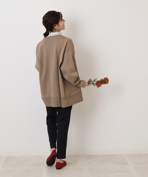 SHOO・LA・RUE（シューラルー）の「◆すっきり見せる スポンディッシュ Vネックカーディガン（カーディガン/ボレロ・レディース・ライトグレー系9/ブルー/ブラック/ブラウン系その他/ワインレッド・00）」の8枚目の写真