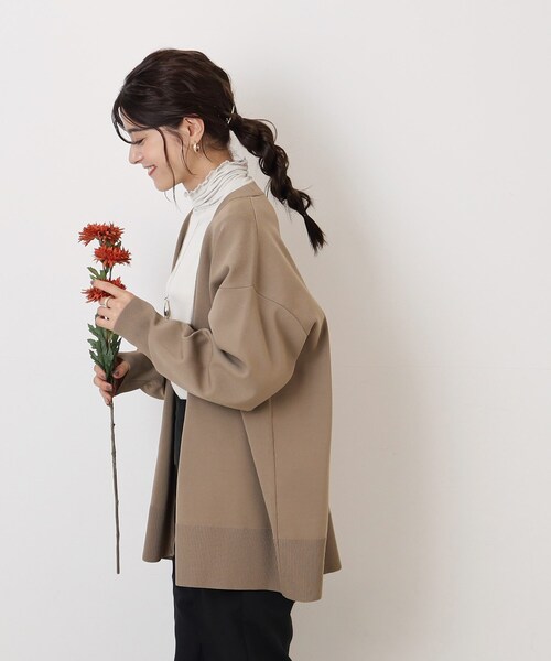 SHOO・LA・RUE（シューラルー）の「◆すっきり見せる スポンディッシュ Vネックカーディガン（カーディガン/ボレロ・レディース・ライトグレー系9/ブルー/ブラック/ブラウン系その他/ワインレッド・00）」の10枚目の写真