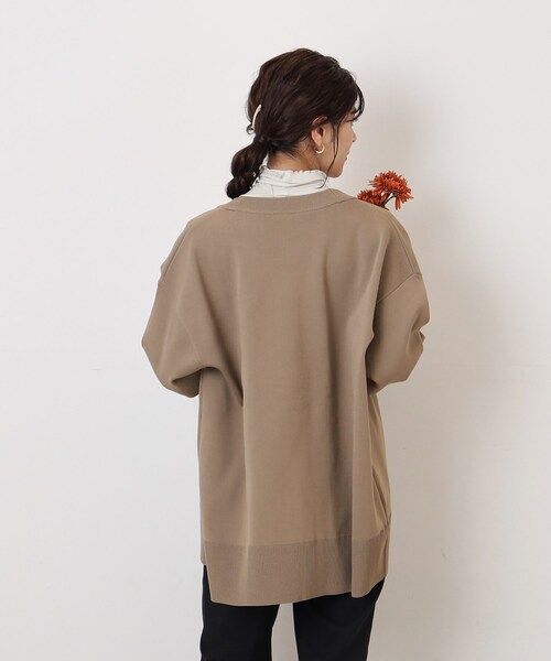 SHOO・LA・RUE（シューラルー）の「◆すっきり見せる スポンディッシュ Vネックカーディガン（カーディガン/ボレロ・レディース・ライトグレー系9/ブルー/ブラック/ブラウン系その他/ワインレッド・00）」の11枚目の写真