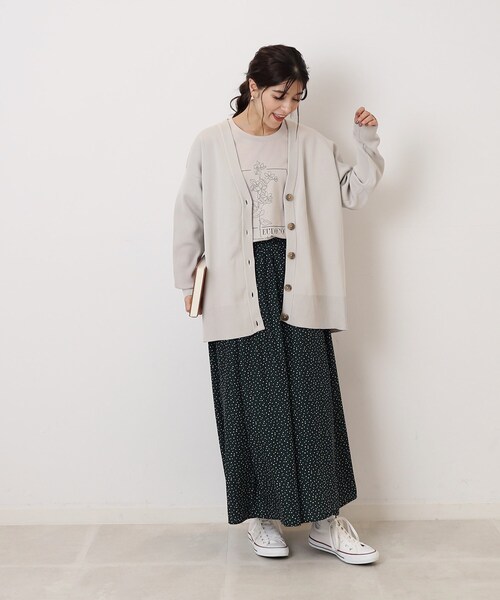 SHOO・LA・RUE（シューラルー）の「◆すっきり見せる スポンディッシュ Vネックカーディガン（カーディガン/ボレロ・レディース・ライトグレー系9/ブルー/ブラック/ブラウン系その他/ワインレッド・00）」の12枚目の写真