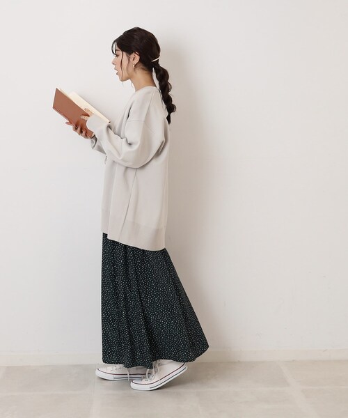 SHOO・LA・RUE（シューラルー）の「◆すっきり見せる スポンディッシュ Vネックカーディガン（カーディガン/ボレロ・レディース・ライトグレー系9/ブルー/ブラック/ブラウン系その他/ワインレッド・00）」の13枚目の写真