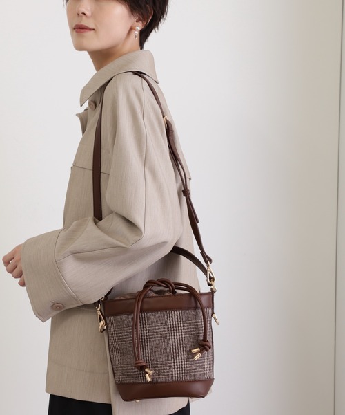 N.（N. Natural Beauty Basic）（エヌエヌナチュラルビューティーベーシック）の「◆バケツ型チェックショルダーバッグ（ビジネスバッグ・レディース・キャメル/ブラウン・ﾌﾘ-）」の2枚目の写真