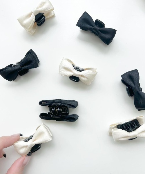 flower(フラワー)の「ベビーリボンクリップ 2ピース(バレッタ/ヘアクリップ・レディース・アイボリー/ブラック・FREE)」の14枚目の写真