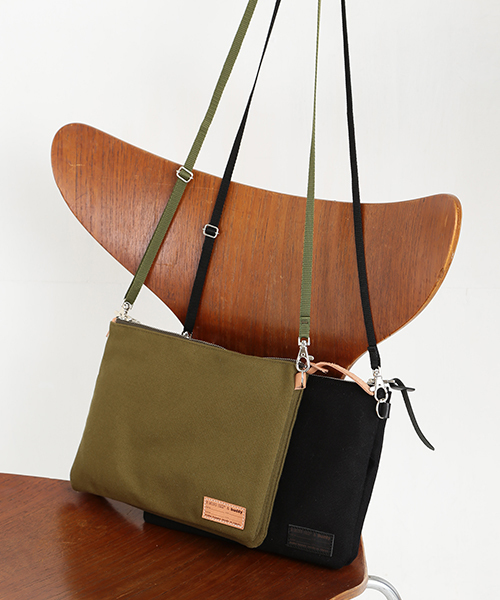 B:MING by BEAMS（ビーミングバイビームス）の「buddy×ビーミング by ビームス / 別注Twin Pouch（クラッチバッグ・レディース・ブラック/オリーブ・ONE SIZE）」の5枚目の写真