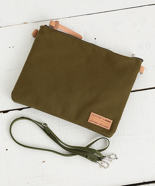 B:MING by BEAMS（ビーミングバイビームス）の「buddy×ビーミング by ビームス / 別注Twin Pouch（クラッチバッグ・レディース・ブラック/オリーブ・ONE SIZE）」の14枚目の写真