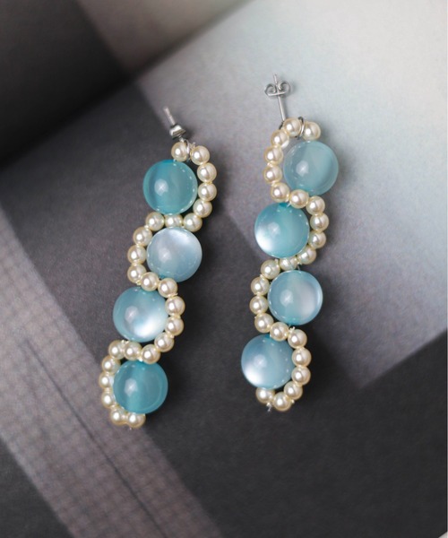 yufect(ユフェクト)の「【Yu】【it】【yufect】Wavy Pearl ピアス(ピアス(両耳用)・レディース・シルバー/ホワイト/ブルー/ピンク・FREE)」の2枚目の写真