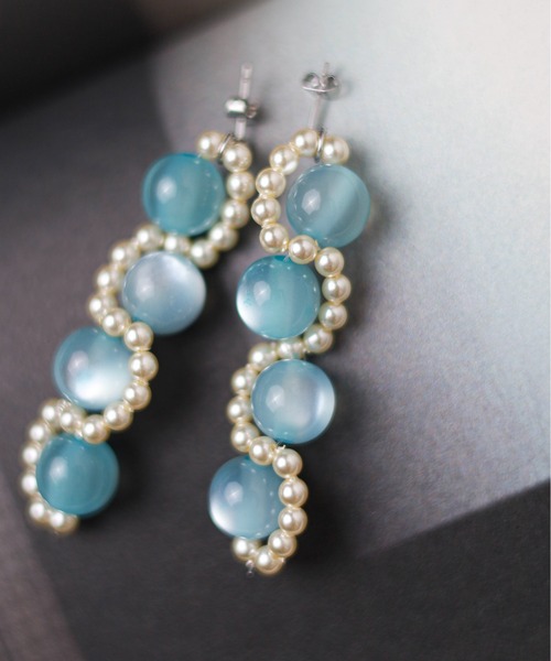 yufect(ユフェクト)の「【Yu】【it】【yufect】Wavy Pearl ピアス(ピアス(両耳用)・レディース・シルバー/ホワイト/ブルー/ピンク・FREE)」の5枚目の写真