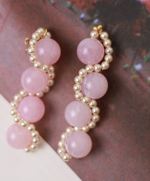 yufect(ユフェクト)の「【Yu】【it】【yufect】Wavy Pearl ピアス(ピアス(両耳用)・レディース・シルバー/ホワイト/ブルー/ピンク・FREE)」の6枚目の写真