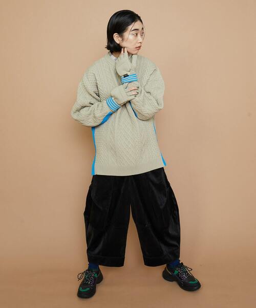 FRAPBOIS（フラボア）の「ネオンフィッシャー グローブ（手袋・レディース・ネイビー/ベージュ・FREE）」の11枚目の写真