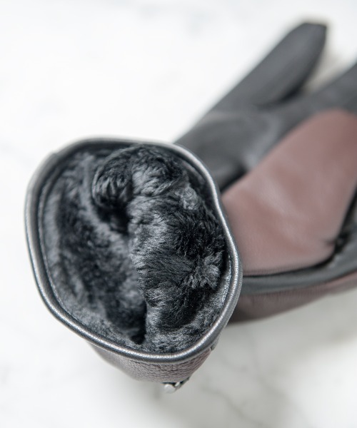 セール】GUANTI-LEATHER(グアンティ-レザー)スマホ対応 シープレザー