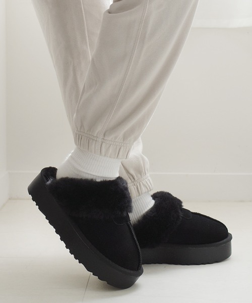 AmiAmi（アミアミ）の「【2025秋冬再販！】厚底ムートンスリッパ/フェイクムートンスリッポン（スリッポン・レディース・ブラック/キャメル/グレイッシュベージュ・LL/L/M/S）」の10枚目の写真