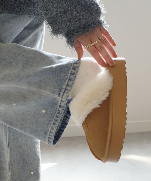 AmiAmi（アミアミ）の「【2025秋冬再販！】厚底ムートンスリッパ/フェイクムートンスリッポン（スリッポン・レディース・ブラック/キャメル/グレイッシュベージュ・LL/L/M/S）」の22枚目の写真