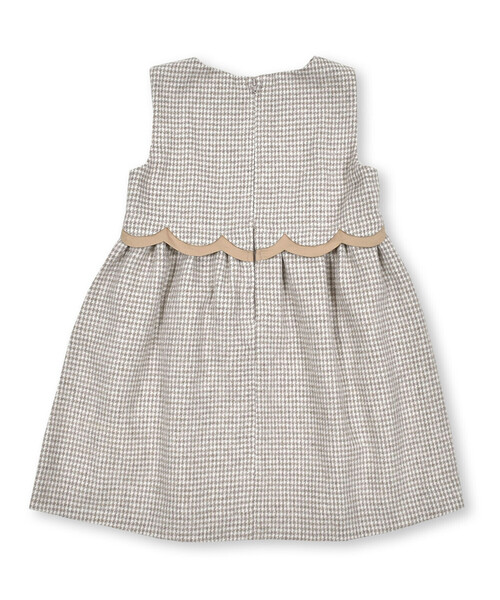 BeBe Petits Pois Vert(ベベプチポワヴェール)の「【店舗限定】ブロックチェックor千鳥柄ジャンパースカート(95~150cm)(ワンピース・キッズ・ベージュ系その他/ブラック系その他・120cm/110cm/130cm/140cm/150cm/100cm/95cm)」の15枚目の写真