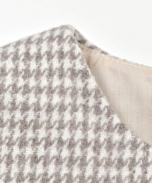 BeBe Petits Pois Vert(ベベプチポワヴェール)の「【店舗限定】ブロックチェックor千鳥柄ジャンパースカート(95~150cm)(ワンピース・キッズ・ベージュ系その他/ブラック系その他・120cm/110cm/130cm/140cm/150cm/100cm/95cm)」の16枚目の写真