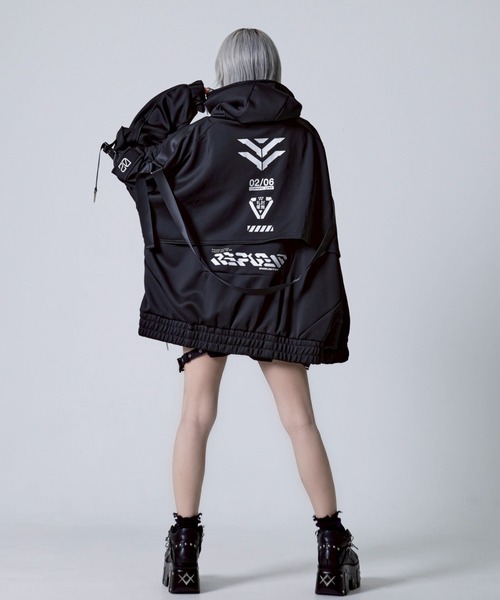 REFLEM/レフレム』サイバー切替ハイネックジャージパーカー