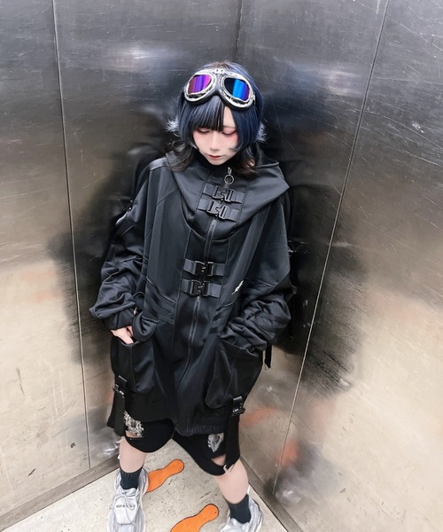 REFLEM/レフレム』サイバー切替ハイネックジャージパーカー