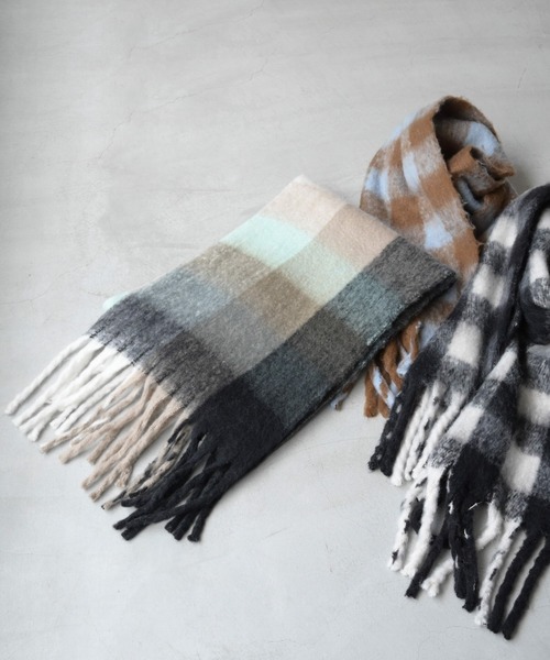 CANAL JEAN(キャナルジーン)の「El mar ブロックチェックフリンジストール(ストール/ショール・レディース・ホワイト×ブラック/サックスブルー/グリーン系その他・ONE SIZE)」の9枚目の写真