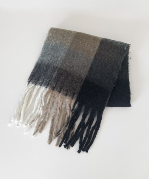 CANAL JEAN(キャナルジーン)の「El mar ブロックチェックフリンジストール(ストール/ショール・レディース・ホワイト×ブラック/サックスブルー/グリーン系その他・ONE SIZE)」の14枚目の写真