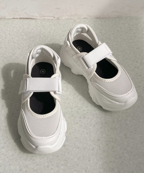 Shoes in Closet(シューズインクローゼット)の「+6.5㎝ 軽量 厚底 ボリュームソール メリージェーン スニーカー サンダル 2419(スニーカー・レディース・ブラック×ブラック/ホワイト/ブラック×ホワイト/ダークブラウン・M/L/LL/S/3L/XS)」の15枚目の写真