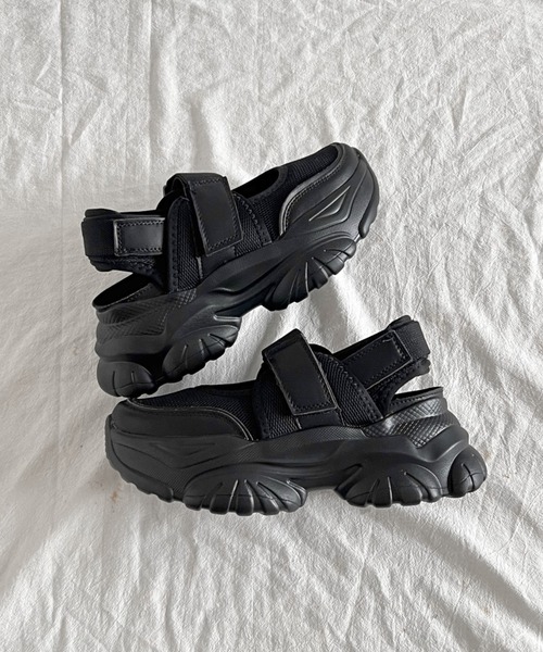 Shoes in Closet（シューズインクローゼット）の「軽量厚底