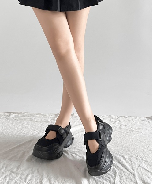 Shoes in Closet（シューズインクローゼット）の「軽量厚底