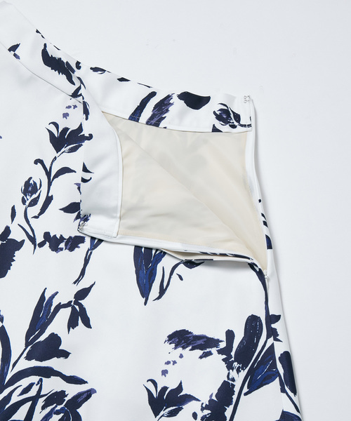 ROPE'(ロペ)の「サテンフレアスカート(無地/花柄)(スカート・レディース・ベージュ/オフホワイト・38/36)」の15枚目の写真