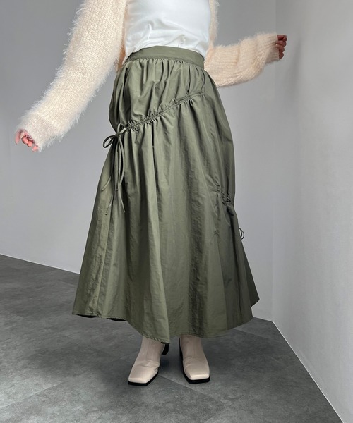 ISOOK(アイスー)の「【ISOOK / アイスー】アシンメトリーギャザーフレアスカート / ロング丈 ボリューム リボン ZOZOTOWN限定(スカート・レディース・カーキ/ブラック・FREE)」の19枚目の写真