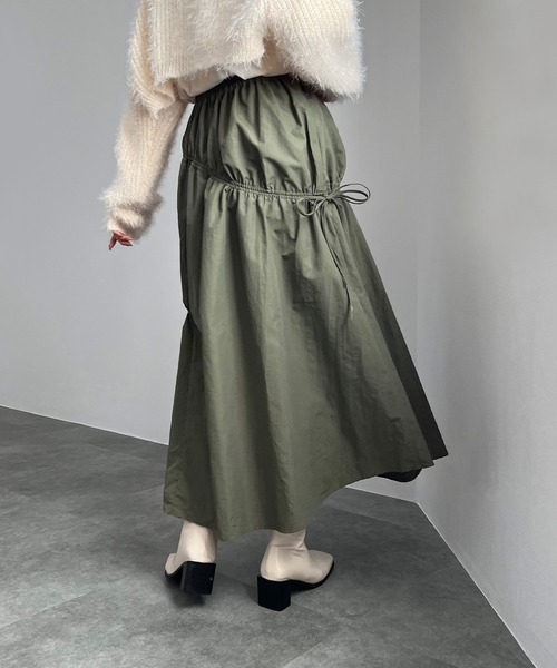 ISOOK(アイスー)の「【ISOOK / アイスー】アシンメトリーギャザーフレアスカート / ロング丈 ボリューム リボン ZOZOTOWN限定(スカート・レディース・カーキ/ブラック・FREE)」の21枚目の写真