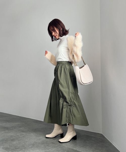 ISOOK(アイスー)の「【ISOOK / アイスー】アシンメトリーギャザーフレアスカート / ロング丈 ボリューム リボン ZOZOTOWN限定(スカート・レディース・カーキ/ブラック・FREE)」の6枚目の写真