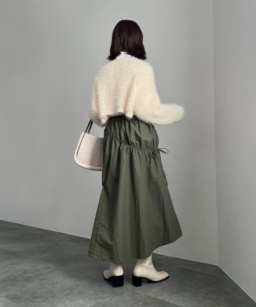 ISOOK(アイスー)の「【ISOOK / アイスー】アシンメトリーギャザーフレアスカート / ロング丈 ボリューム リボン ZOZOTOWN限定(スカート・レディース・カーキ/ブラック・FREE)」の20枚目の写真