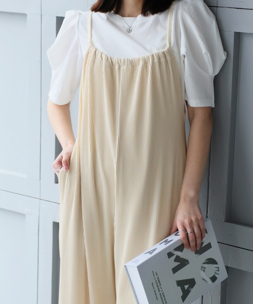 Girly Doll(ガーリードール)の「ワイドサロペットパンツ(サロペット/オーバーオール・レディース・グレイッシュベージュ/ブラック/アイボリー/ベージュ・F)」の5枚目の写真