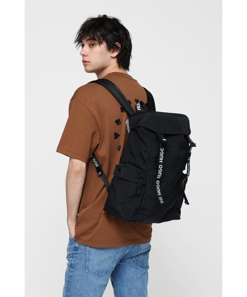 【新品】HUGO ラバーロゴ　ナイロンリュック　ブラック　ショッパー　プレゼント 新品】HUGO ラバーロゴ ナイロンリュック ブラック ショッパー
