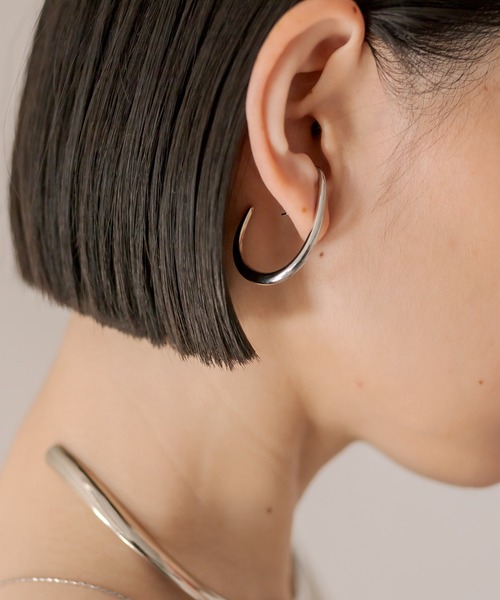 RIVE DROITE（リヴドロワ）の「R.good(アールドットグッド)/ラウンドカーブピアス（ピアス（両耳用）・レディース・シルバー/ゴールド・FREE）」の4枚目の写真