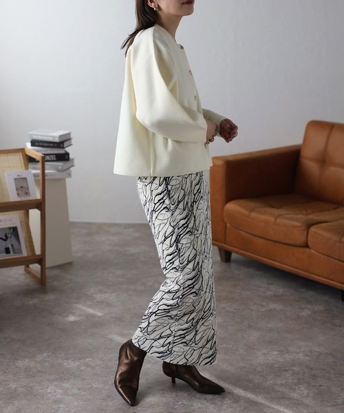 ap retro（アプレトロ）の「総柄プリーツタイトスカート（スカート・レディース・オフホワイト/ブラック・MEDIUM）」の19枚目の写真